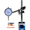 Magnetic stand with dial gauge